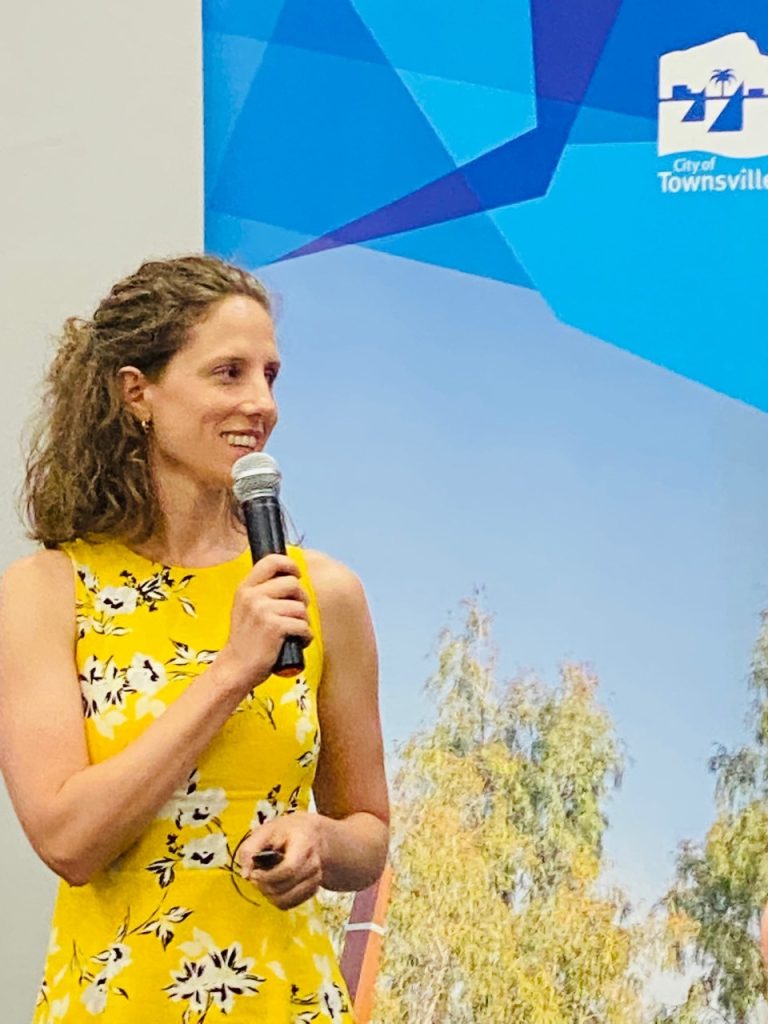 Laura Carcary, My money Means